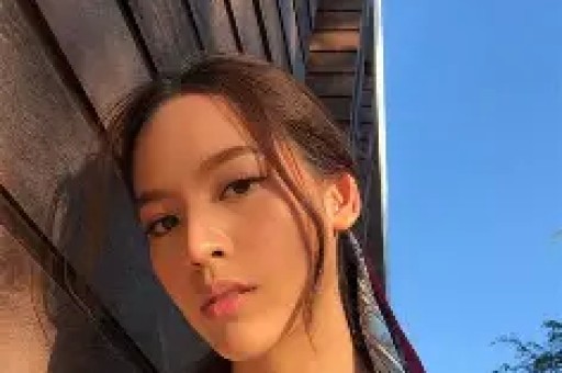 鹿晗关晓彤热搜事件：网红司晓迪再爆猛料明星工作室紧急辟谣