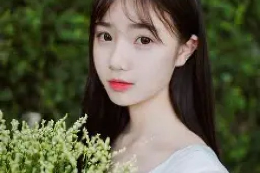 某顶流明星深夜被拍与神秘女子共进晚餐疑似新恋情曝光！